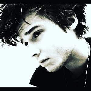 Meet your Posher, Tom